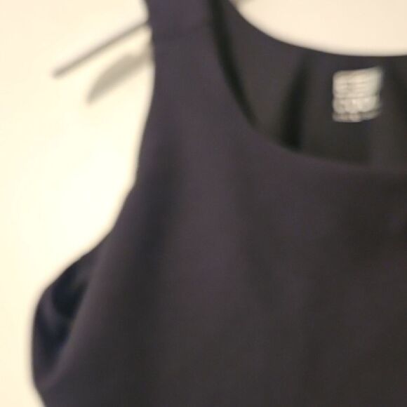 30 Degrees COOL Sleeveless Women's Top - Picture 4 of 6